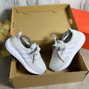 Adidas Swift Dama y Hombre